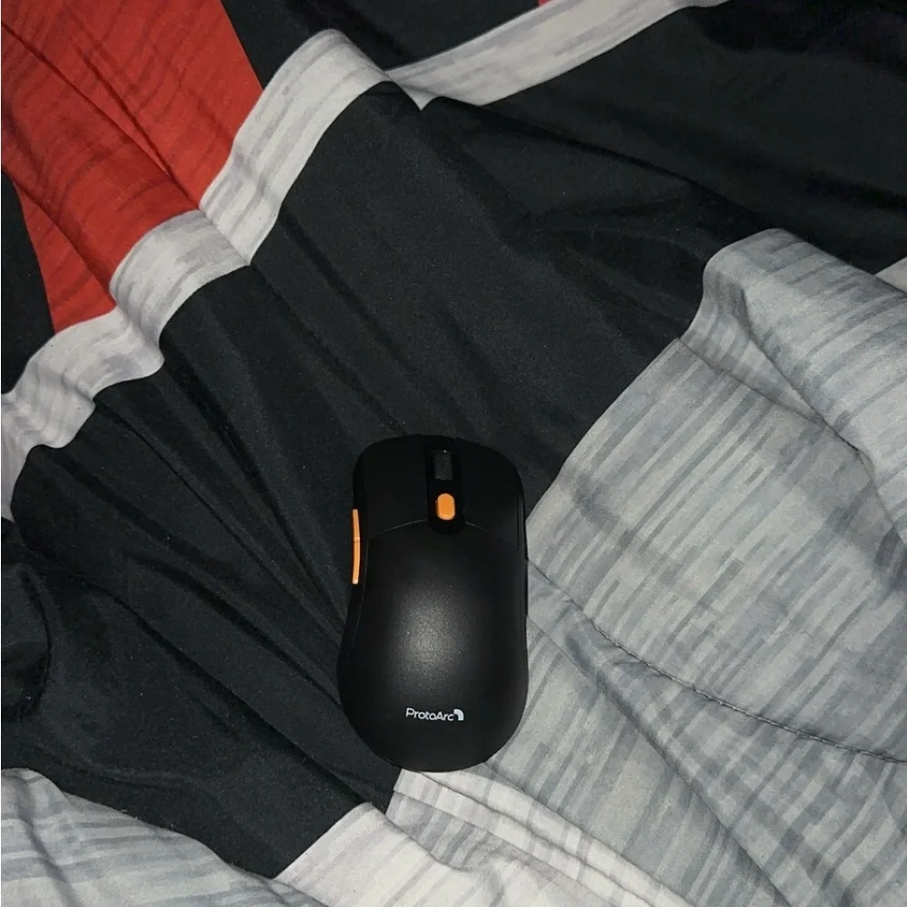 EM15 Wireless Mouse Jiggler USB C